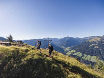 Hochstrickl Alpbach. Gipfelwanderung mit wunderschönem Ausblick auf Alpbach. Geheimtipp. © shootandstyle.com