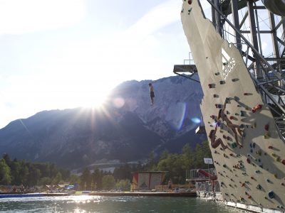 Water Area Cliff Diving 3 © Area 47 Water Area Cliff Diving 3 © Area 47