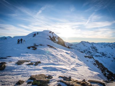 Vor dem  Frühstück geht es noch auf den Gipfel des Kreuzkogels © Gasteinertal Tourismus Vor dem  Frühstück geht es noch auf den Gipfel des Kreuzkogels © Gasteinertal Tourismus