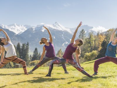 Yoga im Einklang mit der Natur - in Gastein geht das ganz besonders gut.  © Gasteinertal Tourismus GmbH Yoga im Einklang mit der Natur - in Gastein geht das ganz besonders gut.  © Gasteinertal Tourismus GmbH