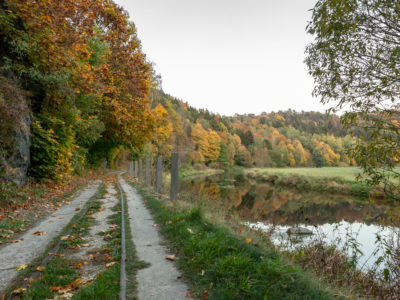 Zwischen Blankenstein und Hirschberg verläuft der Saalepfad entlang der Saale. Hier markiert der Fluss die Grenze zu Bayern und gehört ebenfalls zum Grünen Band. © Sven Lemnitzer