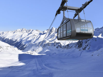 Die neue Falginjochbahn auf dem Kaunertaler Gletscher ist nicht nur nachhaltig, sondern Dank ihrer Spurbreite von 4,6 Metern auch extrem windstabil. Sie wird voraussichtlich Ende November eröffnet.  © Kaunertaler Gletscherbahnen