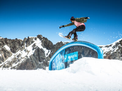 Freestyler kommen im Snowpark Kaunertal auf ihre Kosten. Vom 8. - 10. Oktober 2021 findet hier das alljährliche traditionelle Kaunertal Opening (KTO) statt. © Kaunertaler Gletscher, Markus Rohrbacher