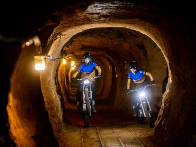 Im Trailwerk Kamsdorf gibt es seit  diesem Jahr die Möglichkeit, auch mit dem E-Motorrad das Berginnere zu erkunden. © Christian Heilwagen |  Regionalverbund Thüringer Wald e.V.