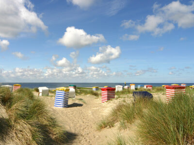 Borkum Südstrand wurde 2022 von  34.000 LeserInnen des Online- Reiseportals Travelbook zum „Schönsten Strand Deutschlands“ gewählt. © Nordseeheilbad Borkum