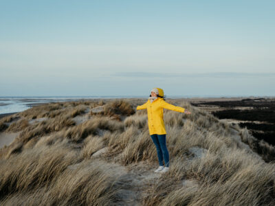 Einmal durchpusten lassen: Ein Spaziergang in den Dünen tut einfach gut. © Nordseeheilbad Borkum GmbH, Raphael Warnecke