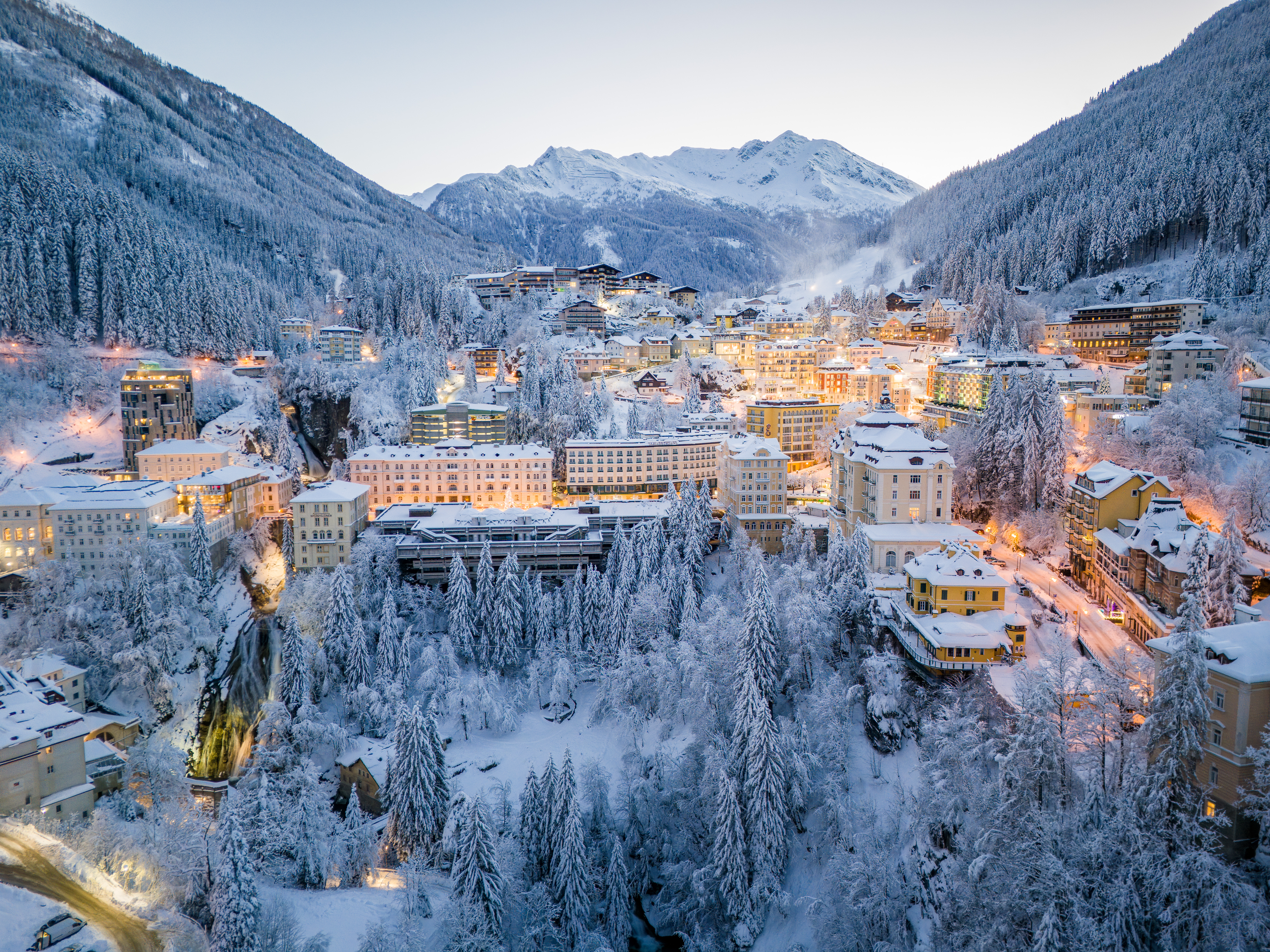 Blick auf das verschneite Zentrum von Bad Gastein. © Gasteinertal Tourismus GmbH, Christoph Oberschneider Blick auf das verschneite Zentrum von Bad Gastein. © Gasteinertal Tourismus GmbH, Christoph Oberschneider
