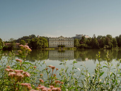 Schloss Leopoldskron mit seinem schönen Park war ein Drehort des Hollywood-Klassikers The Sound of Music. © Tourismus Salzburg GmbH/Patrick Langwallner Schloss Leopoldskron mit seinem schönen Park war ein Drehort des Hollywood-Klassikers The Sound of Music. © Tourismus Salzburg GmbH/Patrick Langwallner