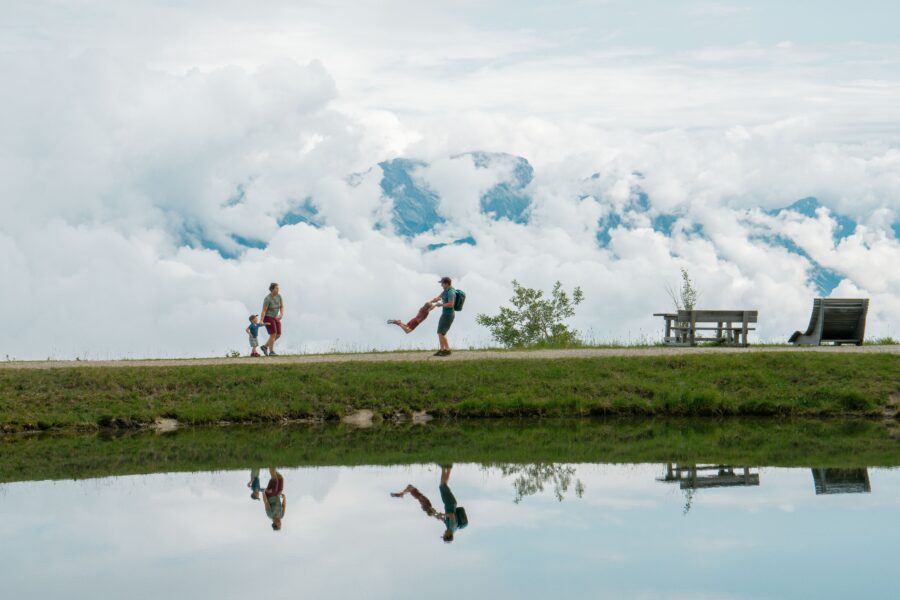 Für einen Mehrgenerationenurlaub findet man in Tirol ideale Voraussetzungen: Ein lohnendes Ziel ist der Erlebnis- und Abenteuerberg Muttereralm. © Tirol Werbung, Rene Zangerl